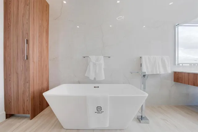 $7,295,000 | 948 Banyan Drive, Delray Beach, FL 33483