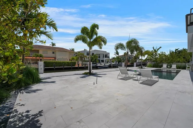 $7,295,000 | 948 Banyan Drive, Delray Beach, FL 33483