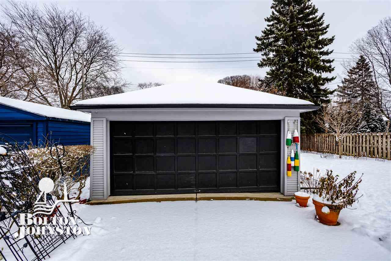 652 Lincoln Road Grosse Pointe, MI 48230 - Photo 35 of 43 Garage