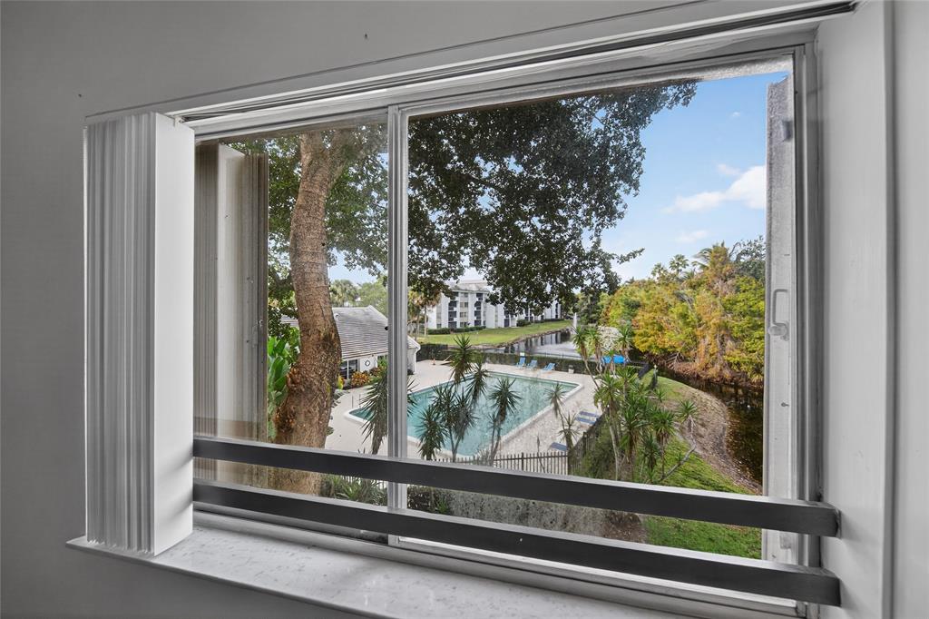 711 North Pine Island Road Plantation, FL 33324 - Photo 5 of 19