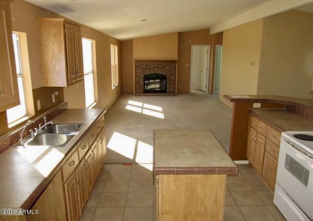 14512 South Tuthill Road Buckeye, AZ 85326 - Photo 19 of 26 386B47A7-2713-443A-87C0-118194ECB84D