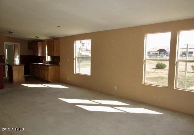 14512 South Tuthill Road Buckeye, AZ 85326 - Photo 10 of 26 50800A46-2C1A-4EB3-A027-A87FB9A81BB2