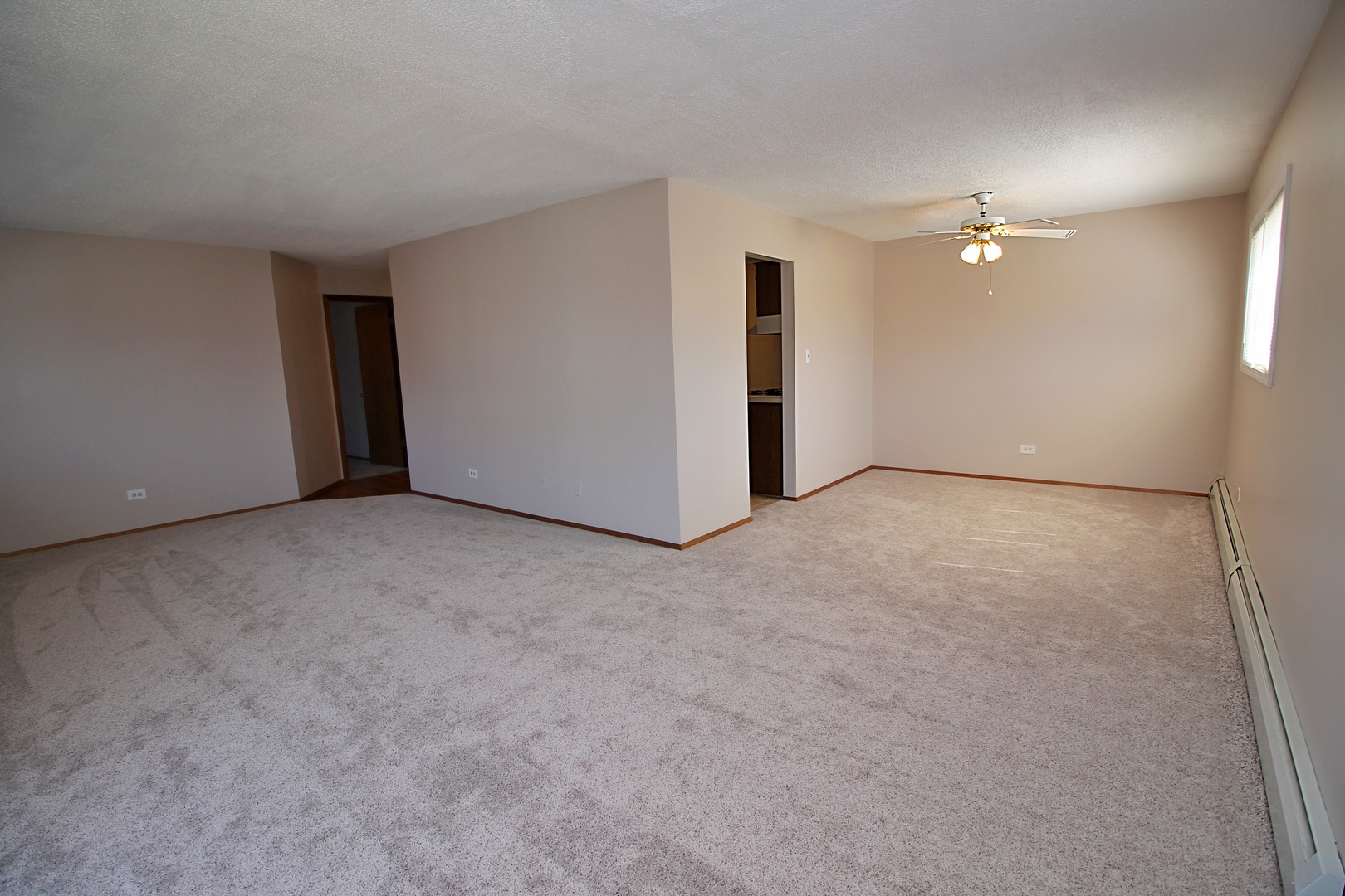 9418 Dee Road, Unit 2B Des Plaines, IL 60016 - Photo 13 of 21 a view of an empty room