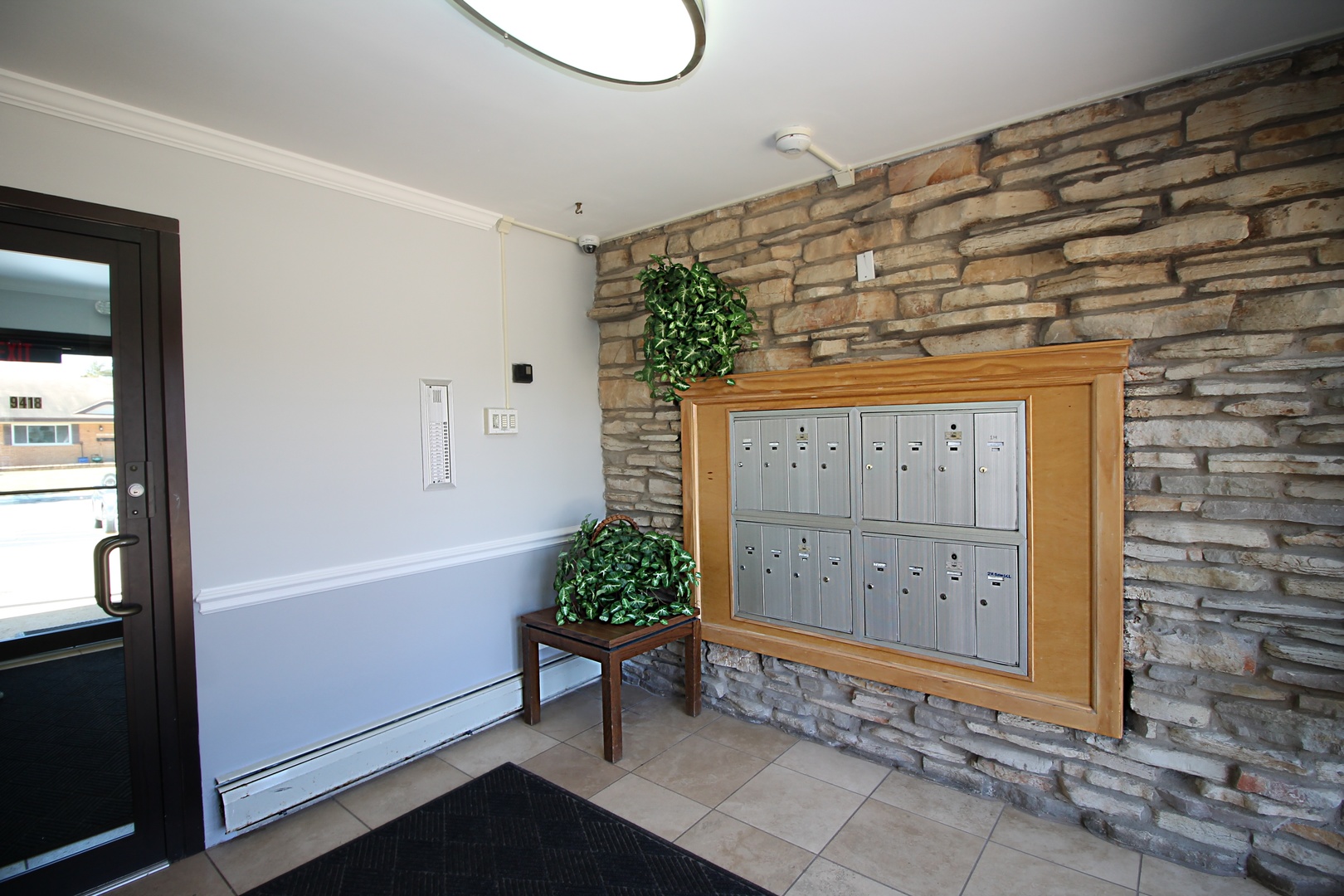 9418 Dee Road, Unit 2B Des Plaines, IL 60016 - Photo 3 of 21