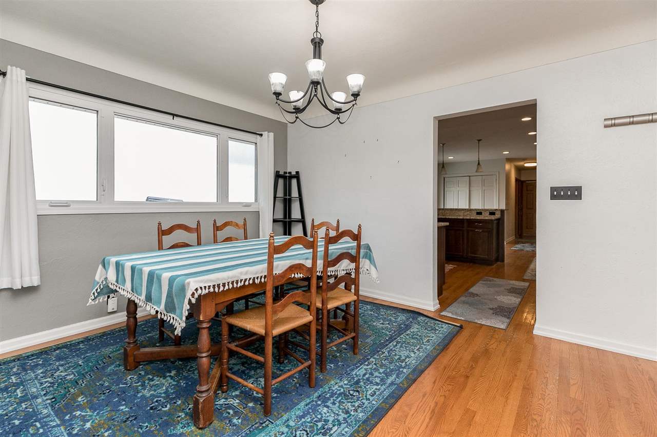 5057 Beverly Road Southwest Cedar Rapids, IA 52404 - Photo 12 of 37 Gallery Image 12