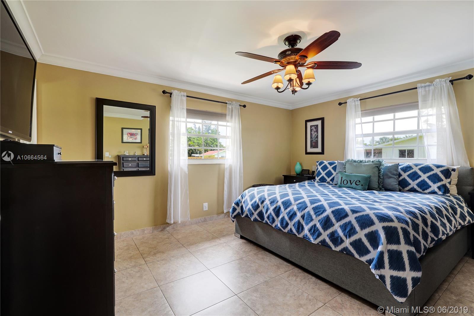 5700 Southwest 188th Avenue Southwest Ranches, FL 33332 - Photo 16 of 61 Gallery Image 16