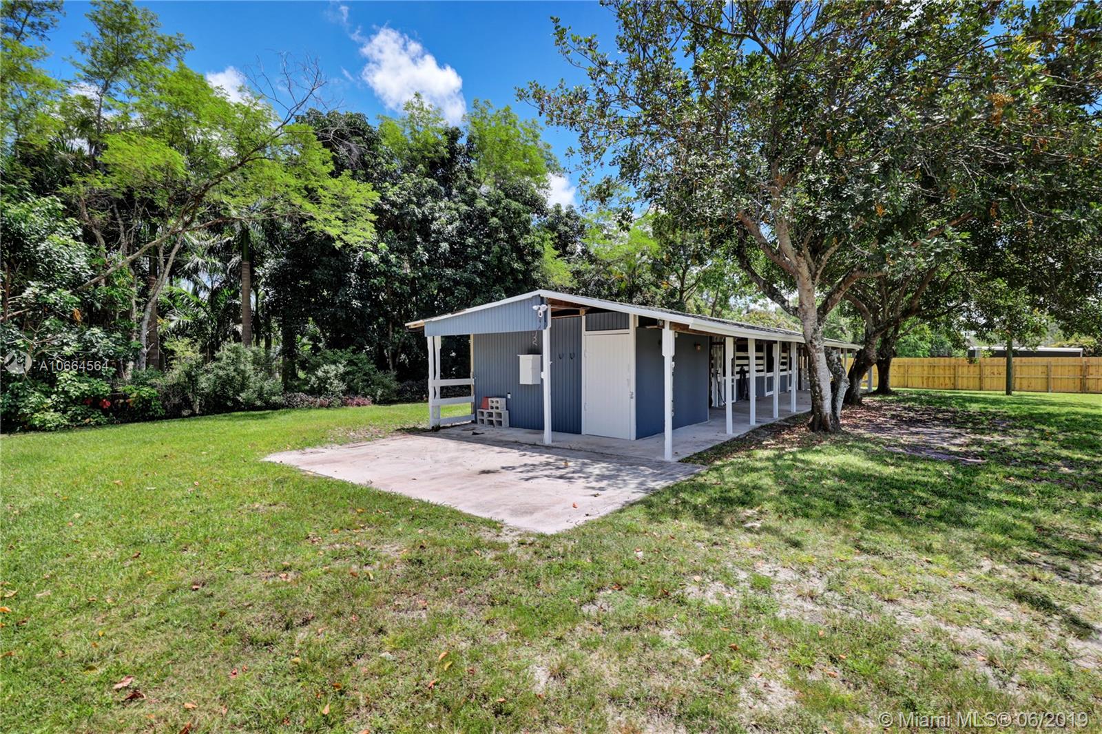 5700 Southwest 188th Avenue Southwest Ranches, FL 33332 - Photo 10 of 61 Gallery Image 10