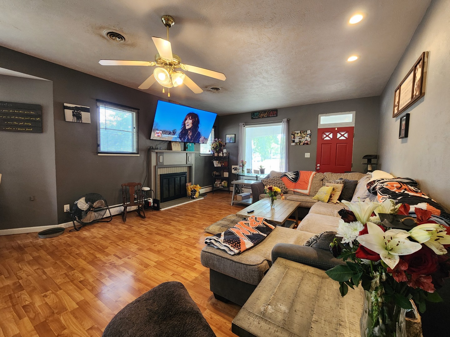 214 South Bush Avenue Hurst, IL 62949 - Photo 8 of 23