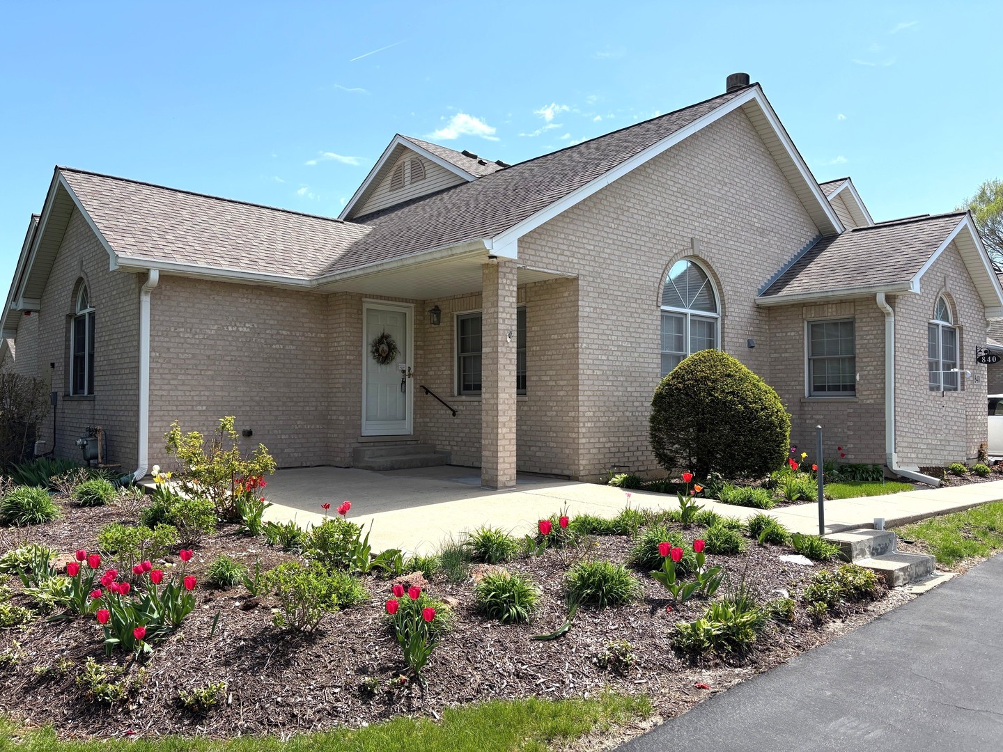 840 Havenshire Road Naperville, IL 60565 - Photo 1 of 26