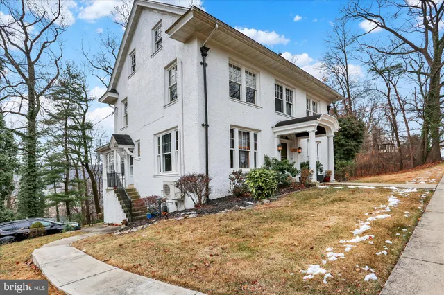 $425,000 | 1810 Holly Road, Reading, PA 19602