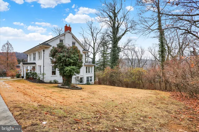 $425,000 | 1810 Holly Road, Reading, PA 19602