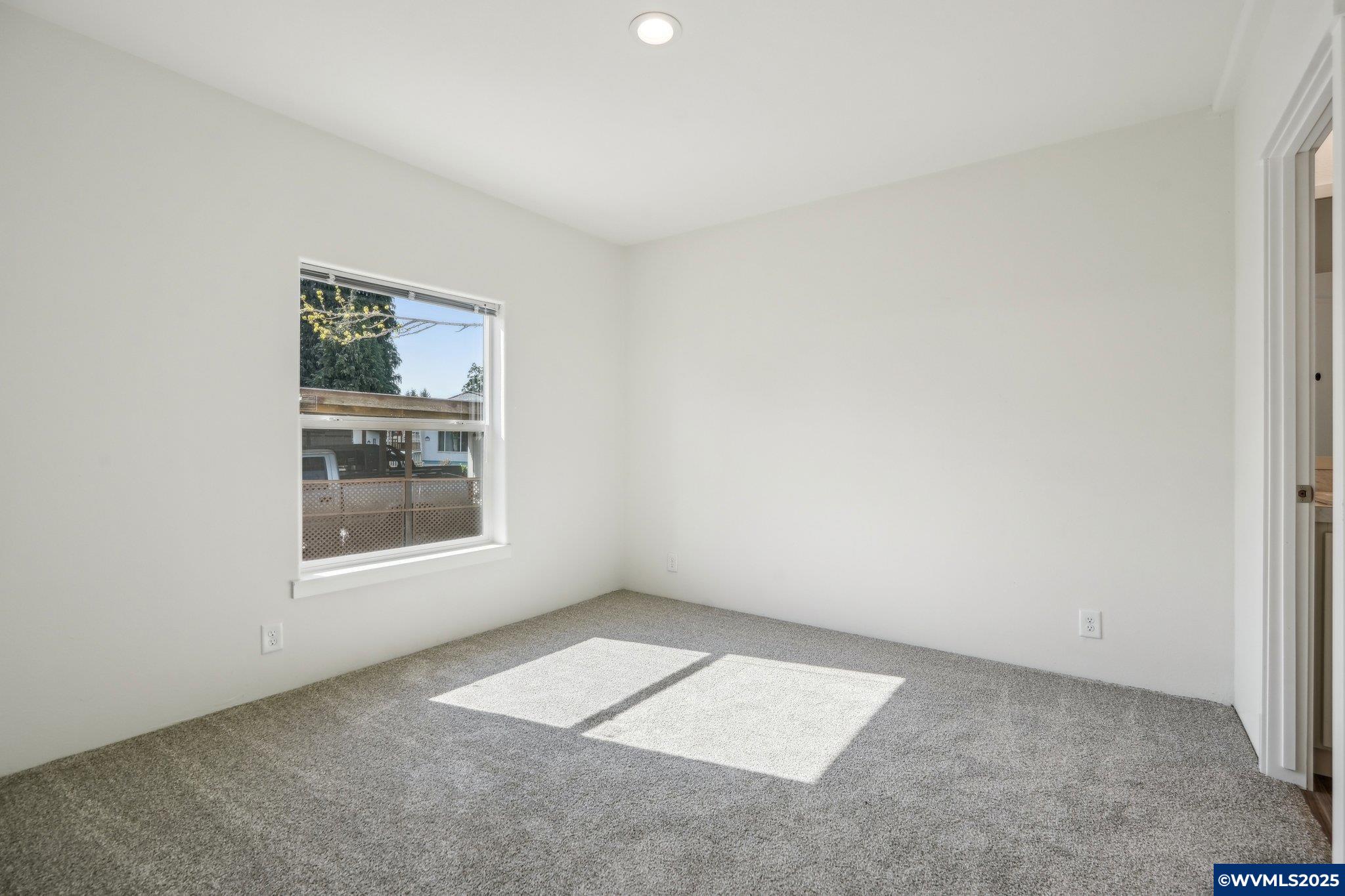5355 River Road North, Unit 72 Keizer, OR 97303 - Photo 18 of 26