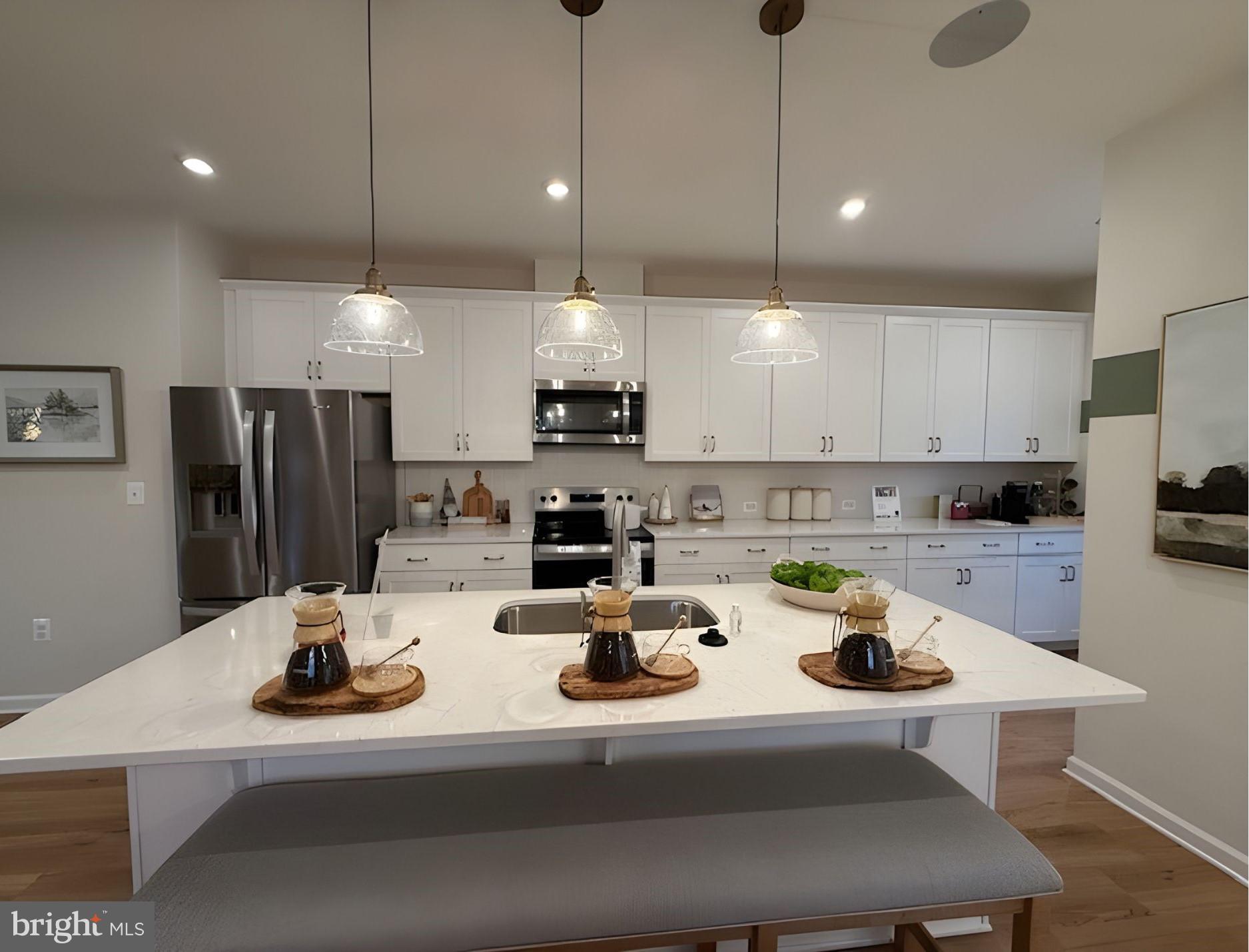 10150 Queens Way Manassas, VA 20110 - Photo 8 of 23 Kitchen