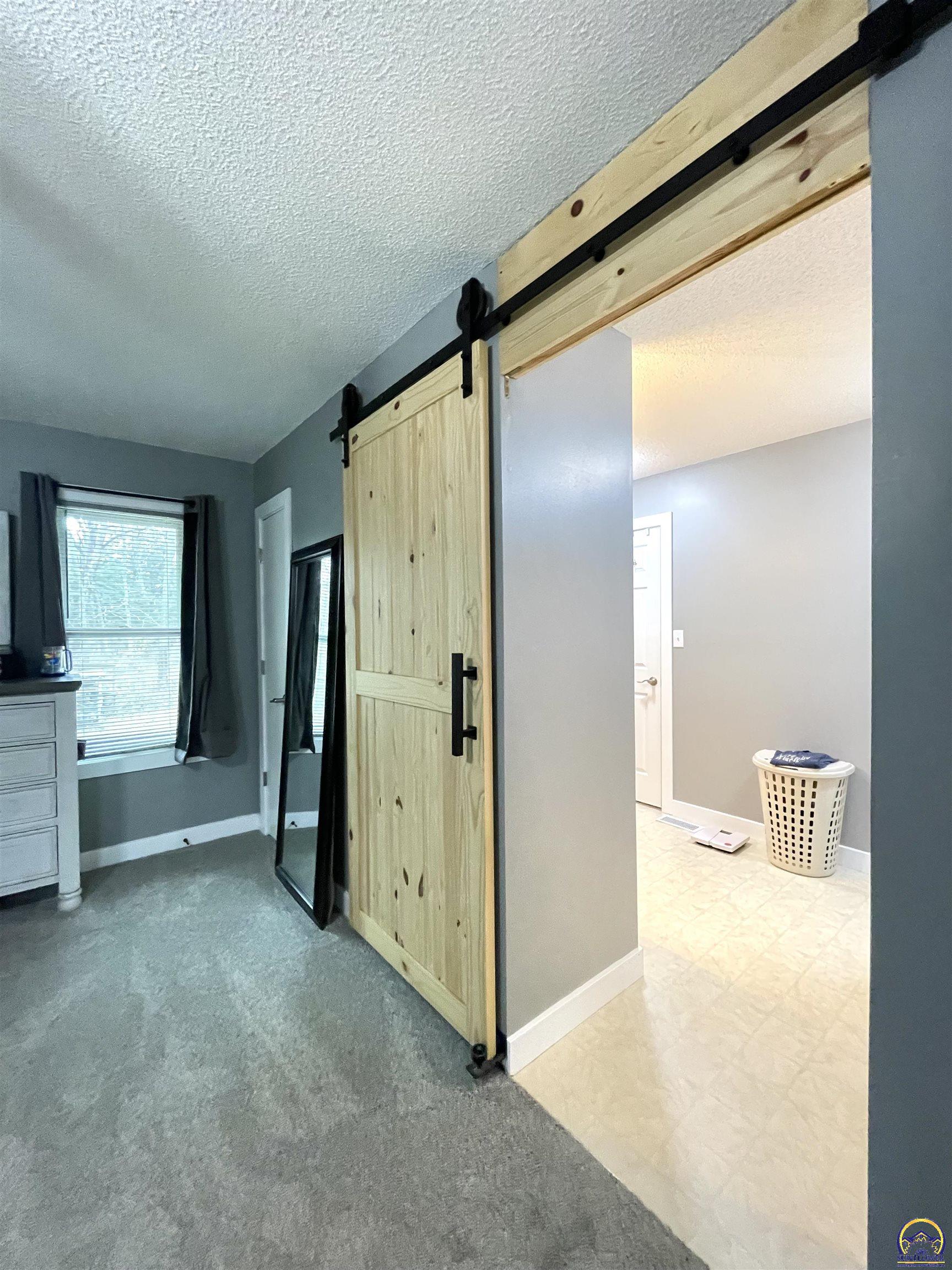 1836 Southwest Urish Road Topeka, KS 66615 - Photo 11 of 27