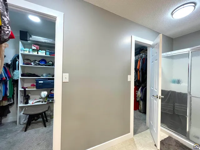 $398,000 | 1836 Southwest Urish Road, Topeka, KS 66615