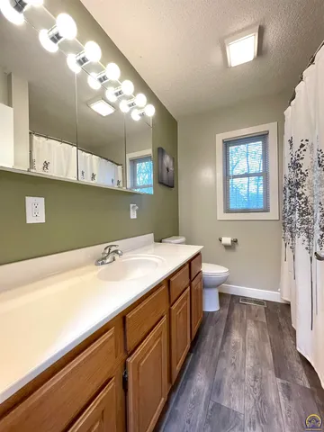 $398,000 | 1836 Southwest Urish Road, Topeka, KS 66615