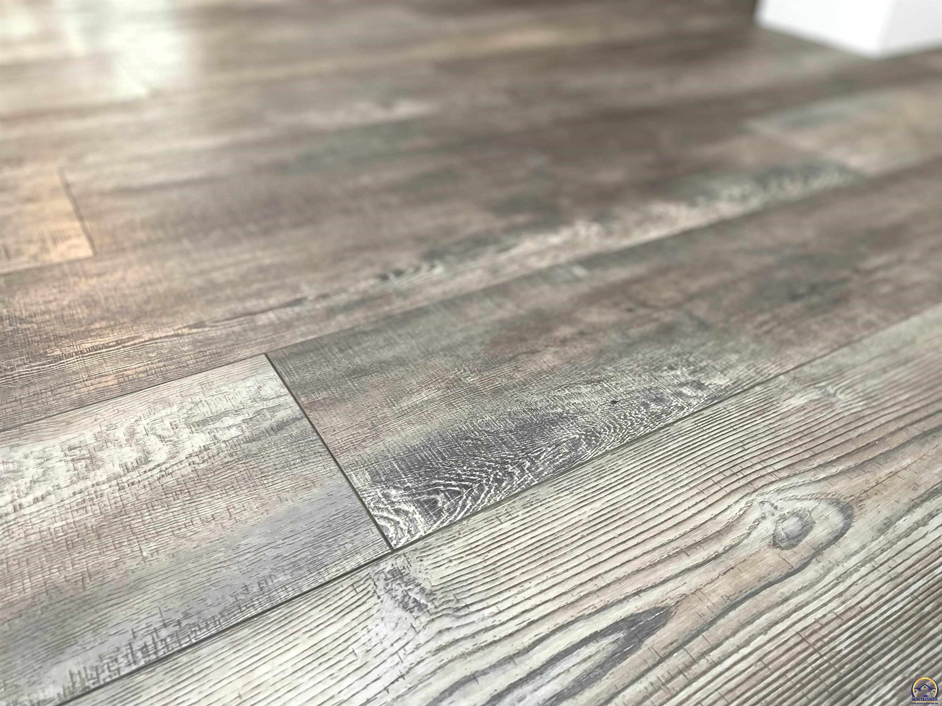 1836 Southwest Urish Road Topeka, KS 66615 - Photo 17 of 27