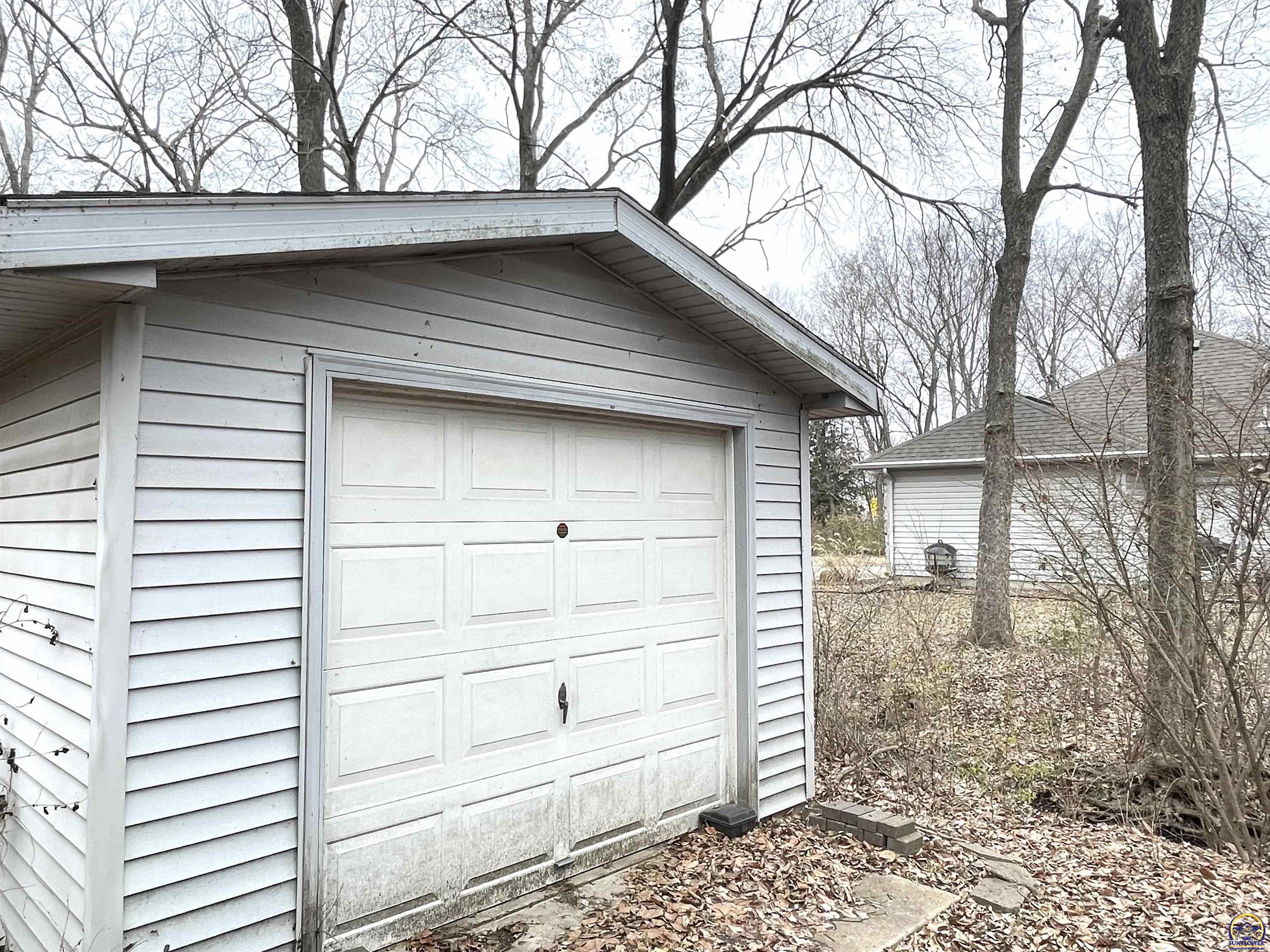 1836 Southwest Urish Road Topeka, KS 66615 - Photo 25 of 27