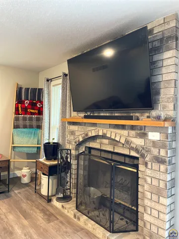 $398,000 | 1836 Southwest Urish Road, Topeka, KS 66615