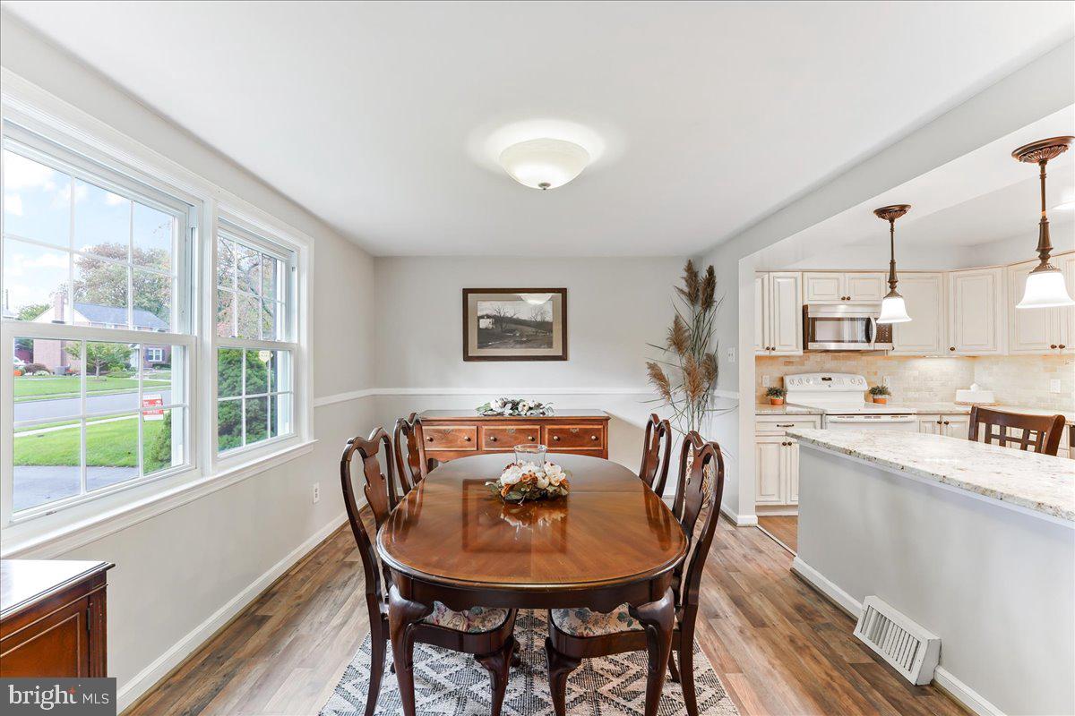 327 Indian Rock Drive Springfield, PA 19064 - Photo 6 of 28