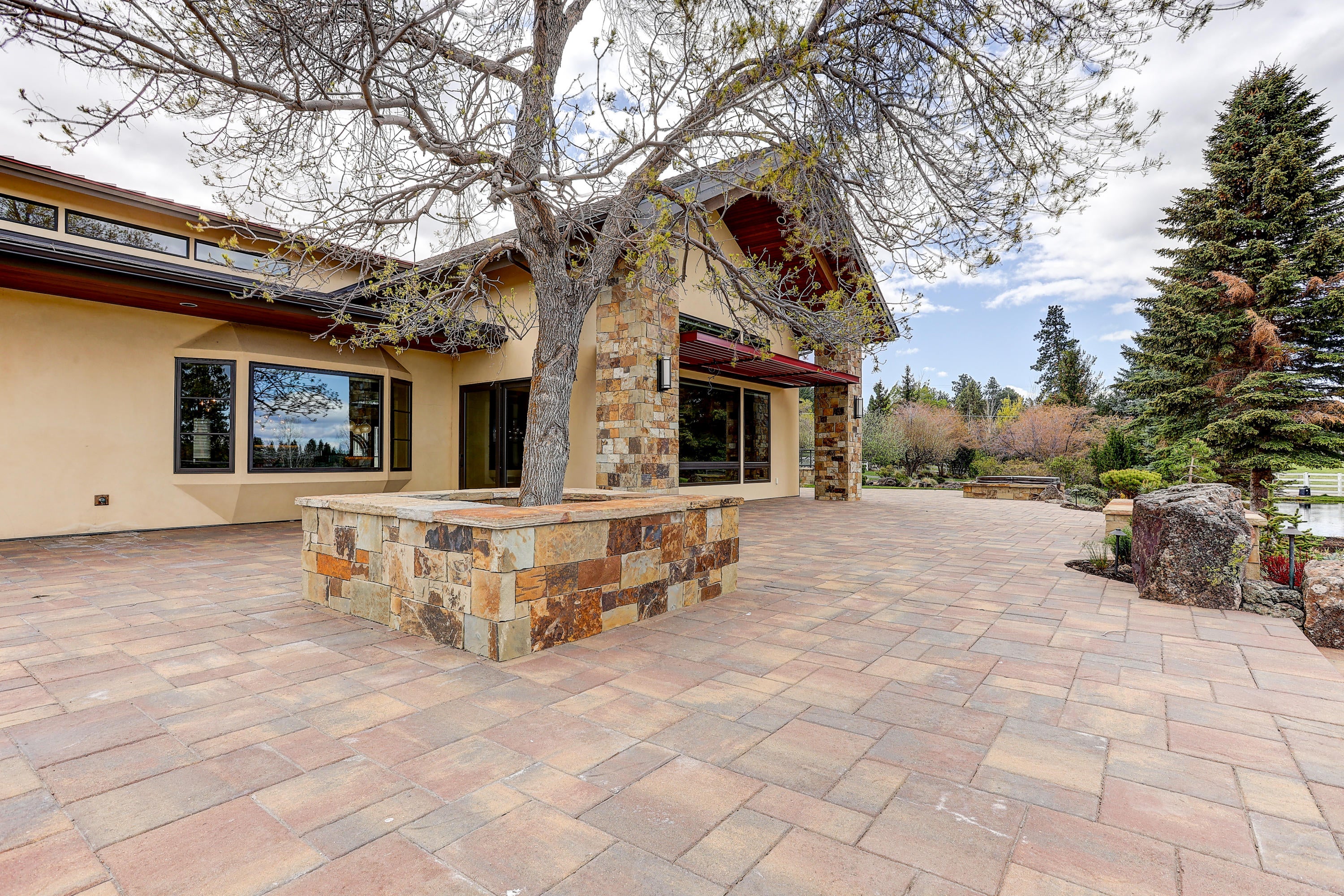 20970 Sholes Road Bend, OR 97702 - Photo 39 of 41 Outdoor Living at it Best...Stunning Views