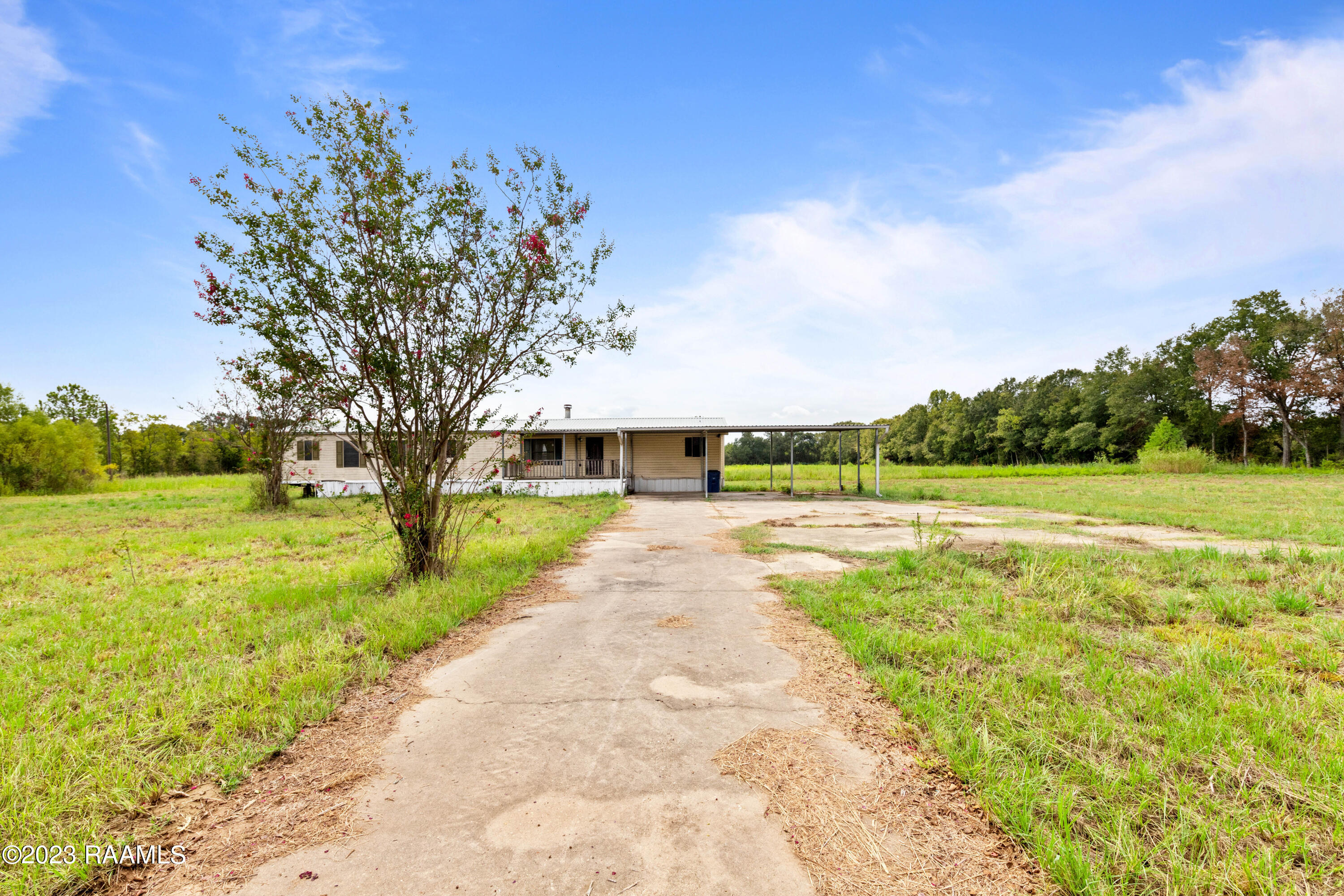 188 Richard Road Opelousas, LA 70570 - Photo 3 of 31 188Richard-2