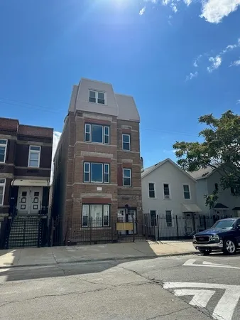$1,995 | 2221 West 21st Place, Unit BR, Chicago, IL 60608