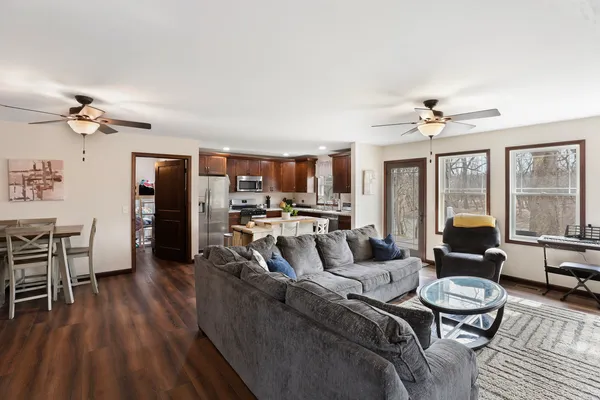 $229,900 | 204 South Henry Street, Ashkum, IL 60911