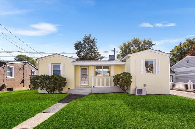 $380,000 | 14 Whittlesey Road, Johnston, RI 02919