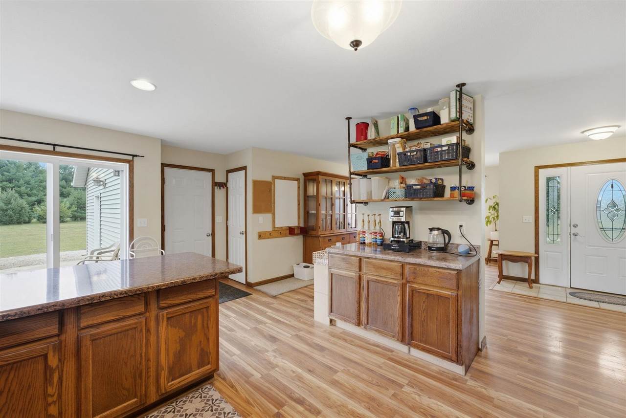 3118 116th Circle Riverside, IA 52327 - Photo 11 of 37 Gallery Image 11