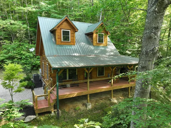 $469,900 | 94 Bear Crk Cove, Topton, NC 28781