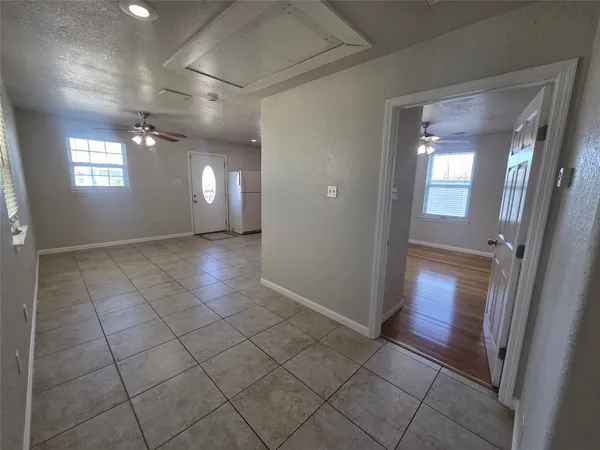 $1,475 | 5617 Avenue R 1/2, Galveston, TX 77551