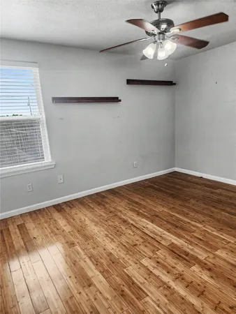 $1,395 | 5617 Avenue R 1/2, Galveston, TX 77551