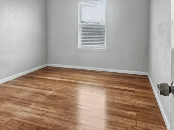 $1,395 | 5617 Avenue R 1/2, Galveston, TX 77551