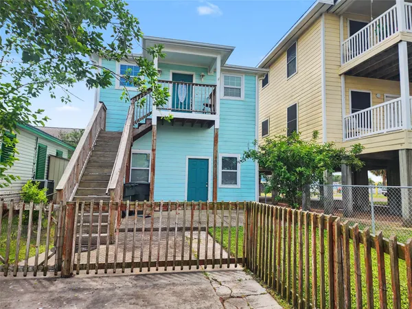 $1,395 | 5617 Avenue R 1/2, Galveston, TX 77551
