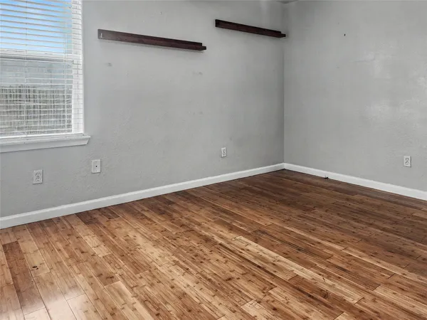 $1,395 | 5617 Avenue R 1/2, Galveston, TX 77551