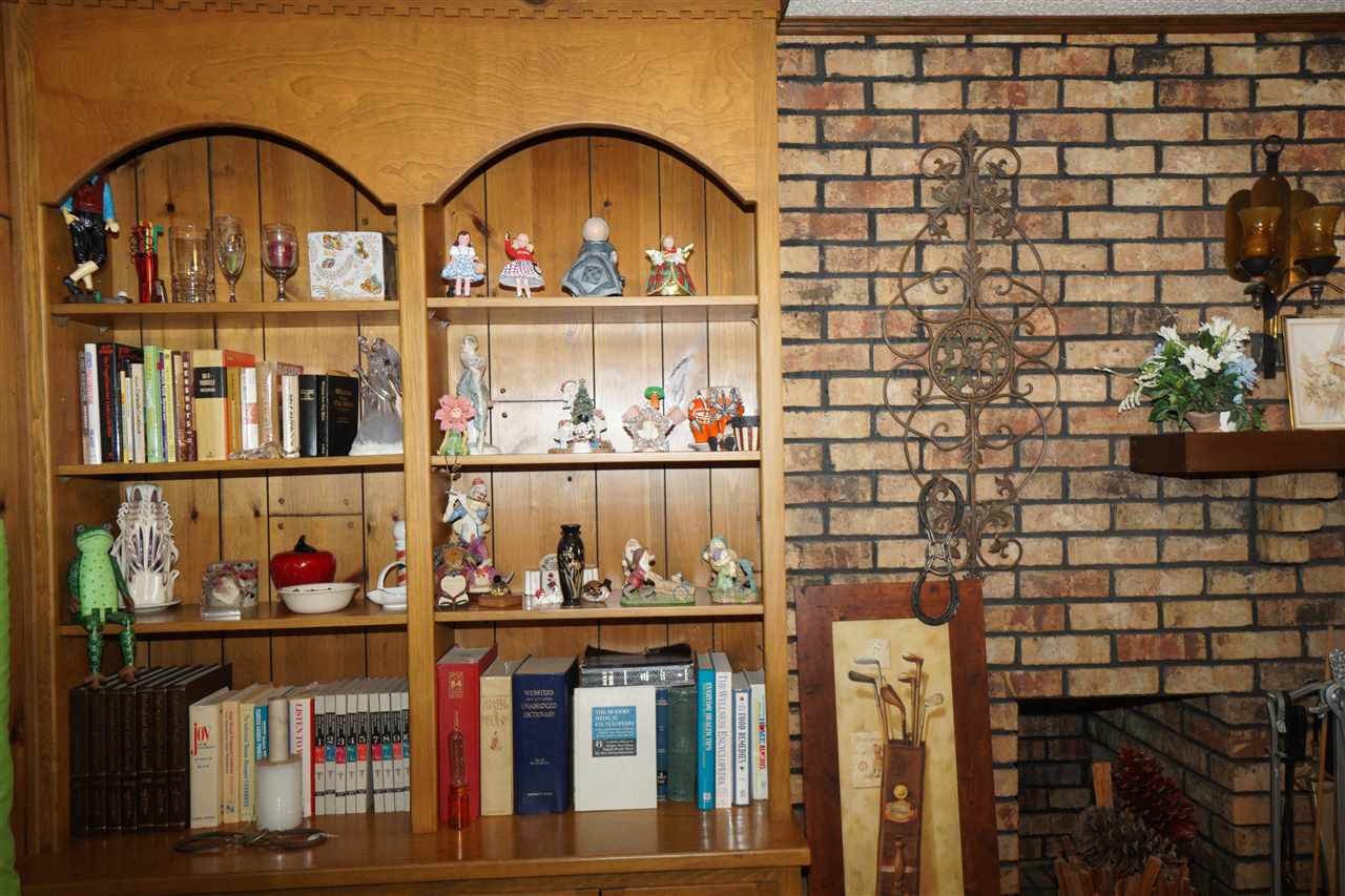 31079 Highway 90 Seminole, AL 36574 - Photo 25 of 33 Builtin Shelving