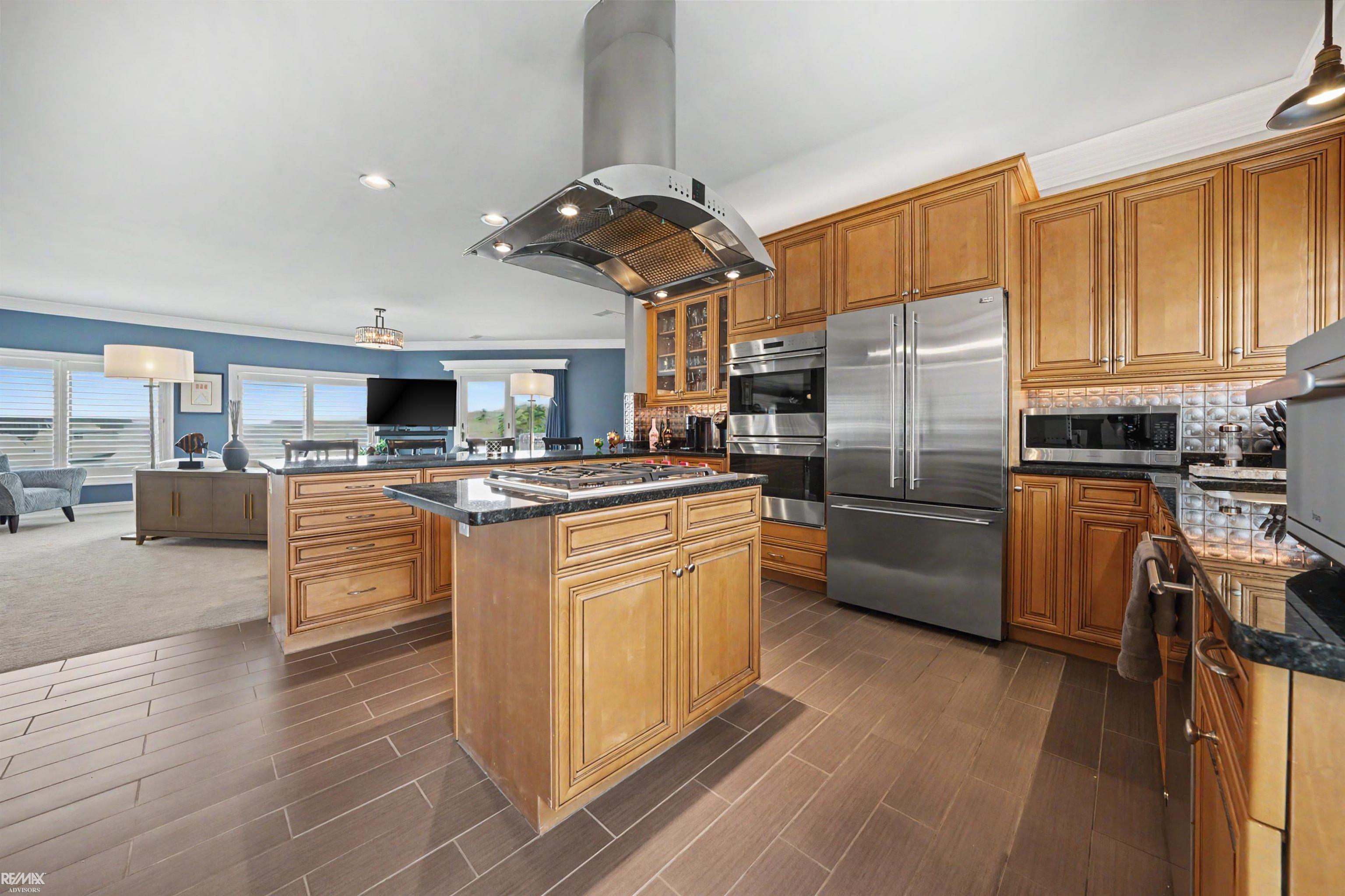 32172 North River Road, Unit 17 Harrison Township, MI 48045 - Photo 28 of 74