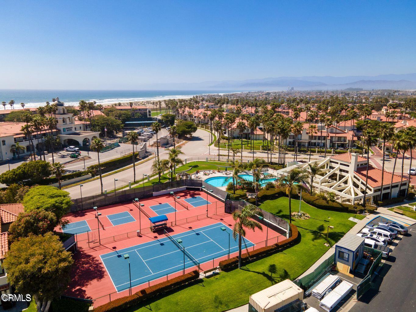 4475 Antigua Way Oxnard, CA 93035 - Photo 22 of 31 clbhouse