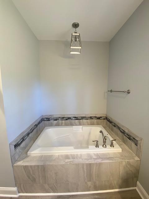 167 Kenric Point Rockingham, NC 28379 - Photo 10 of 28 Master Tub