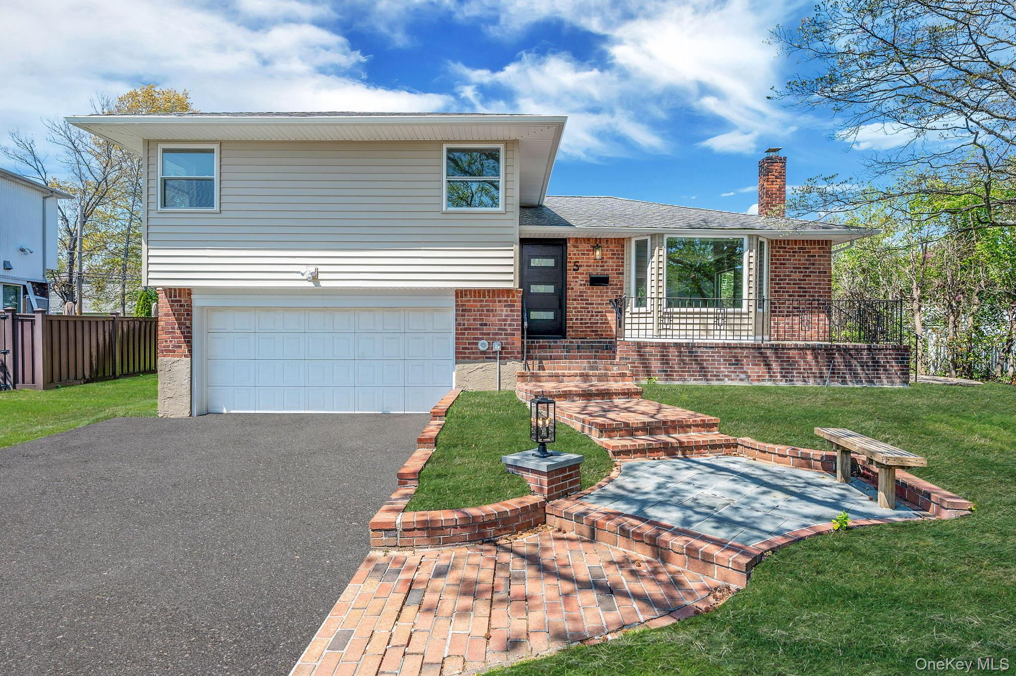 5 Warren Place Plainview, NY 11803 - Photo 1 of 42