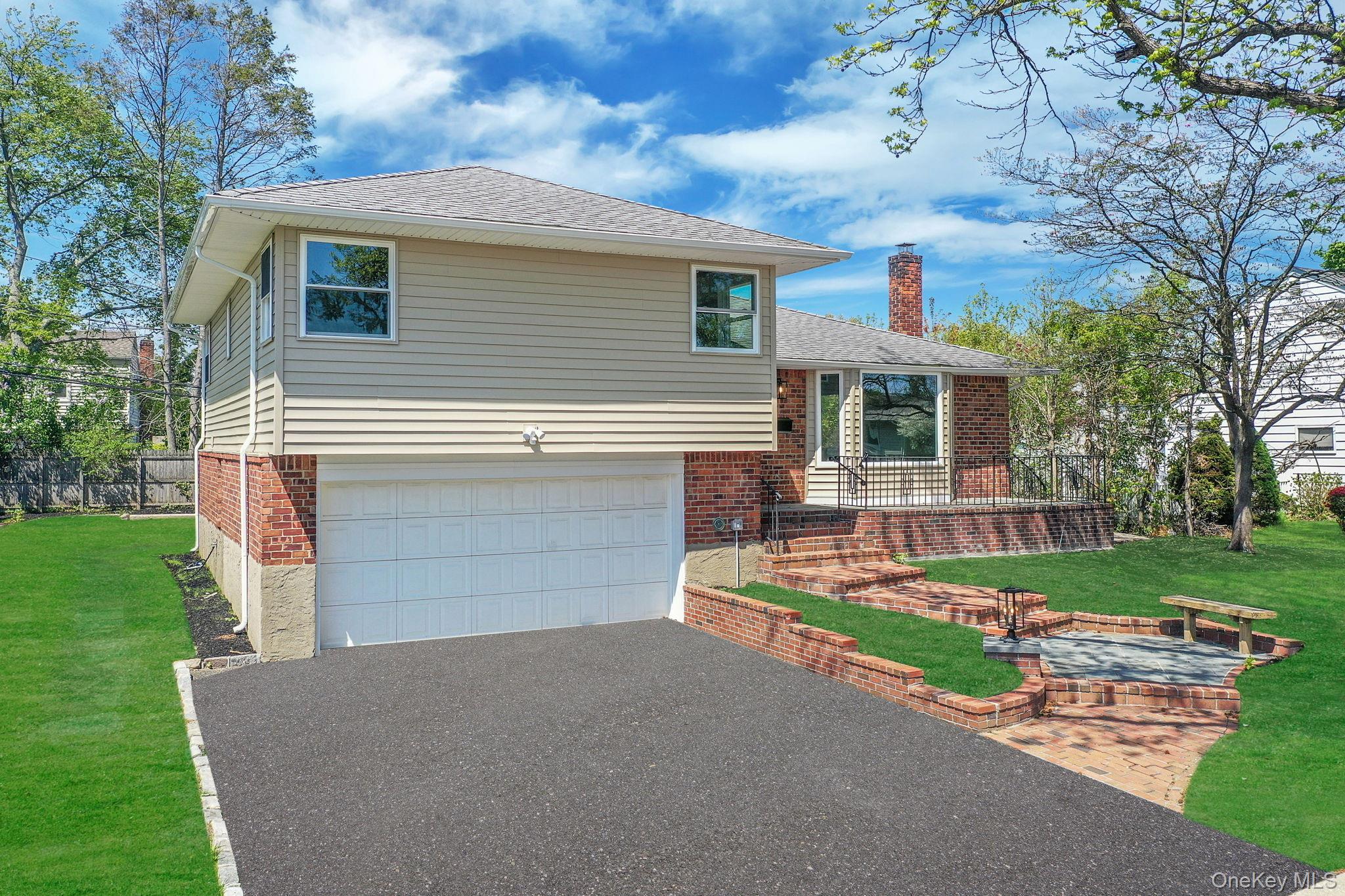 5 Warren Place Plainview, NY 11803 - Photo 3 of 42
