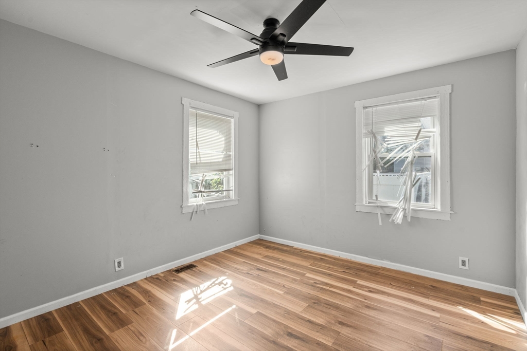 35 Merrimac Avenue Springfield, MA 01104 - Photo 11 of 23