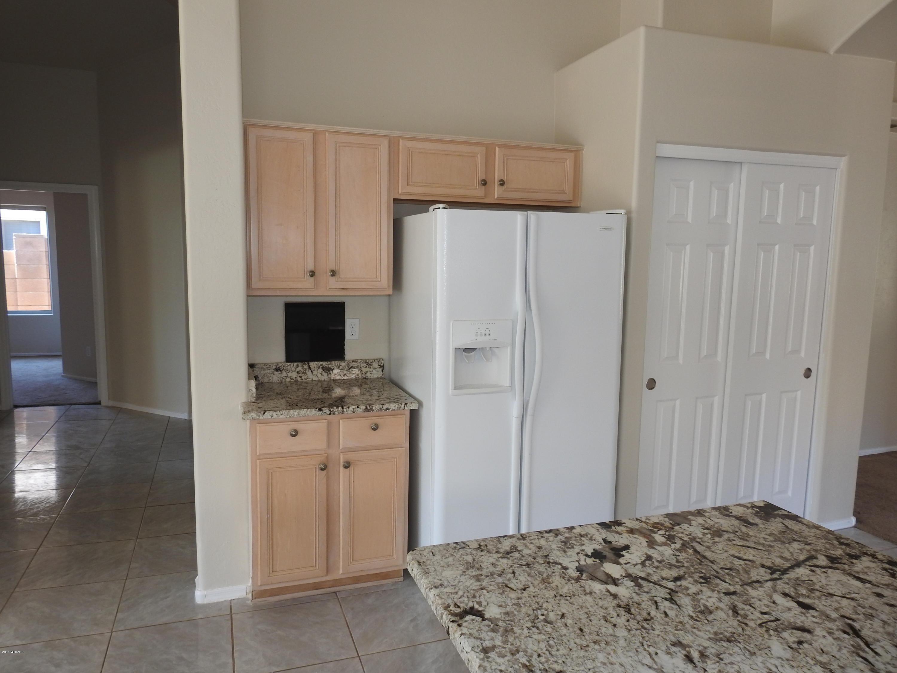 10909 West Almeria Road Avondale, AZ 85392 - Photo 21 of 31 DSCN9989