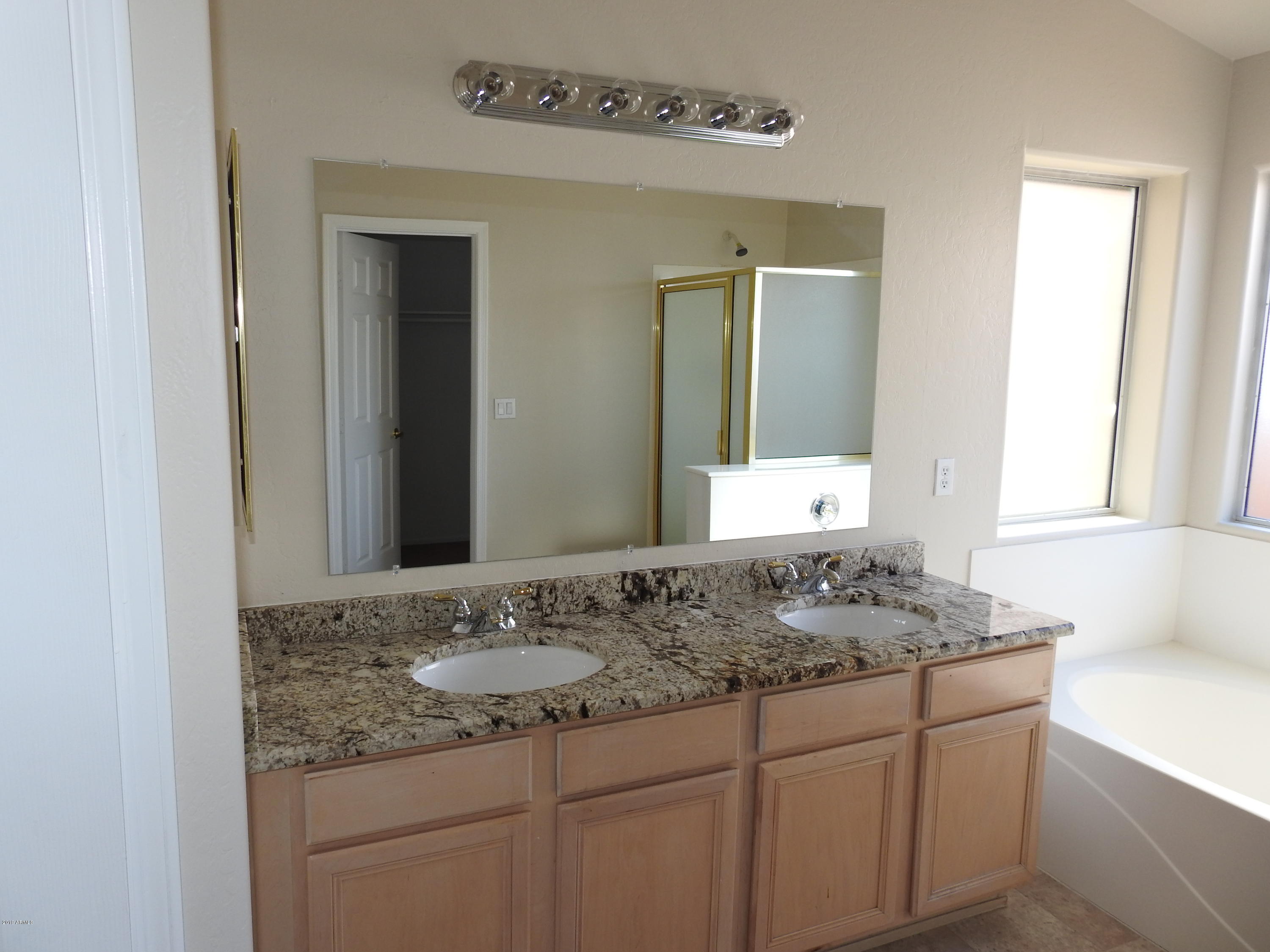 10909 West Almeria Road Avondale, AZ 85392 - Photo 28 of 31 DSCN9996