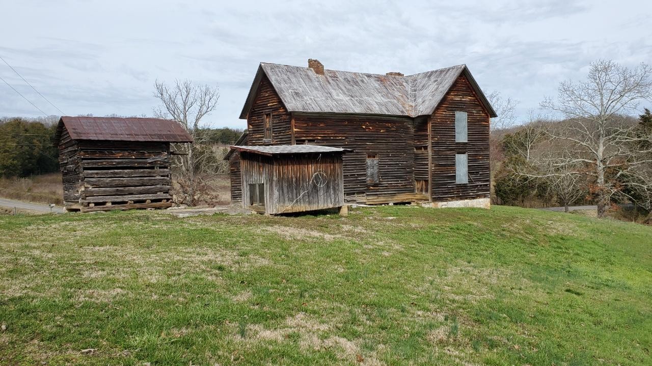 1387 Harold Patterson Road Dandridge, TN 37725 - Photo 37 of 38 Gallery Image 37