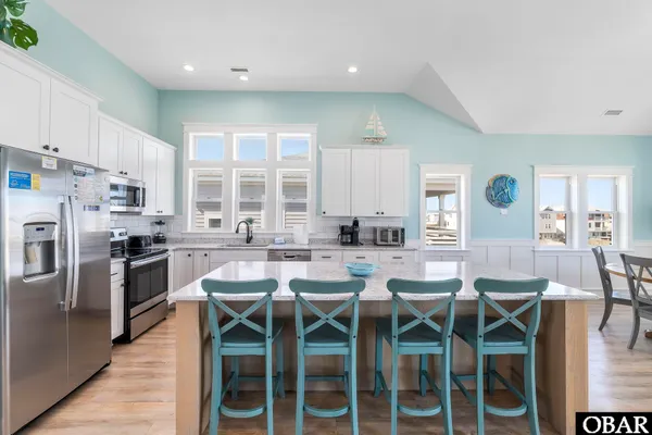 $1,599,995 | 4616 Lindbergh Avenue, Kitty Hawk, NC 27949