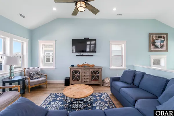 $1,599,995 | 4616 Lindbergh Avenue, Kitty Hawk, NC 27949