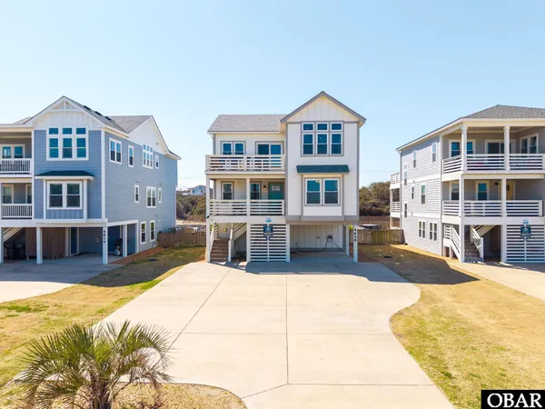 $1,599,995 | 4616 Lindbergh Avenue, Kitty Hawk, NC 27949