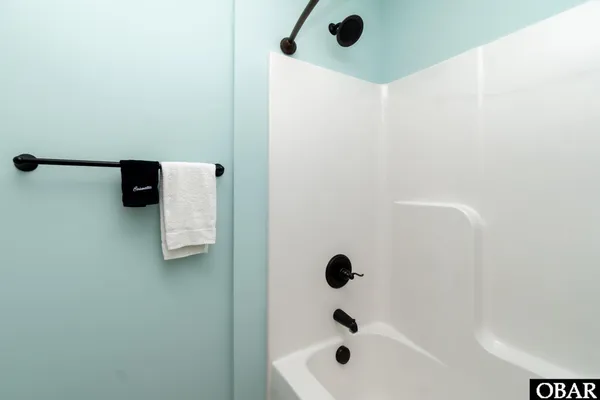 $1,599,995 | 4616 Lindbergh Avenue, Kitty Hawk, NC 27949